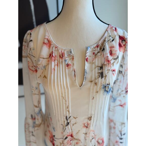 White House Black Market Floral Chiffon Bell Sleeve Blouse | Size M - Picture 4 of 11